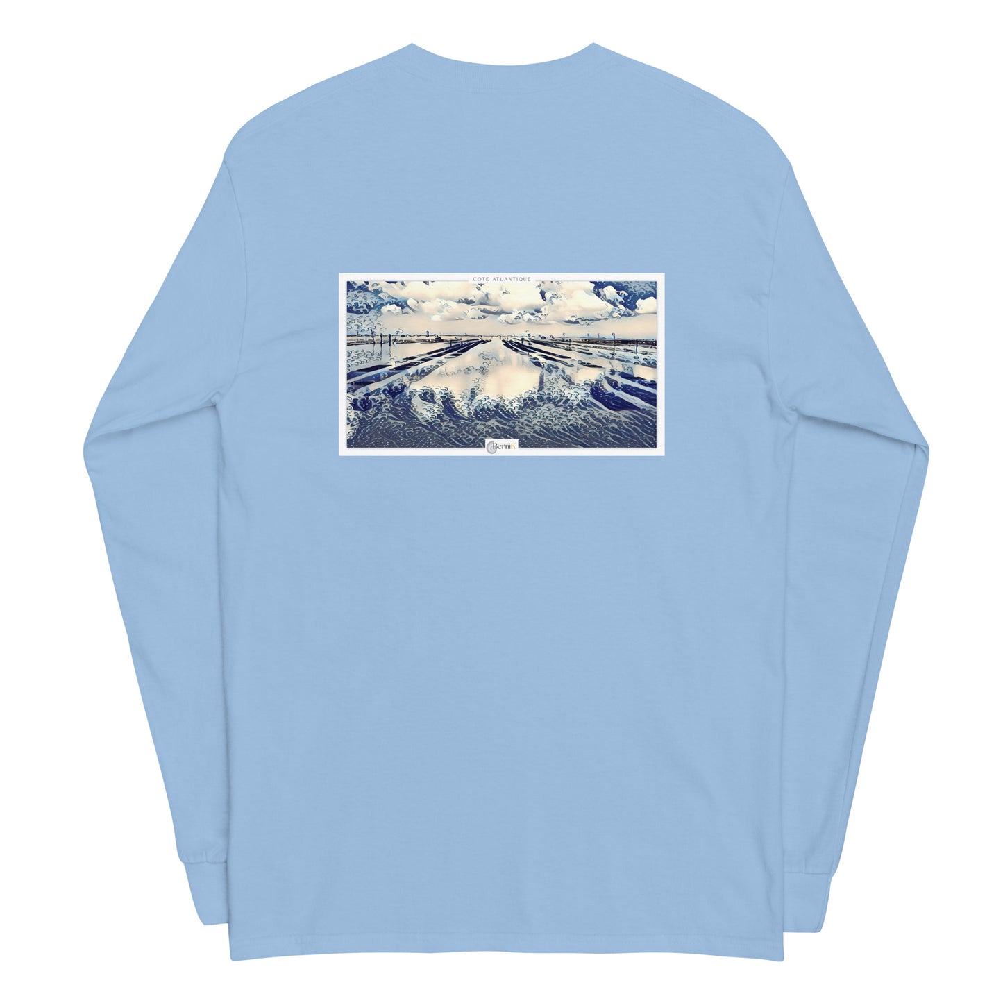 T-shirt en coton doux, doté d'une illustration d'un parc à huîtres dans un style estampe japonaise bleue, pour une touche artistique.