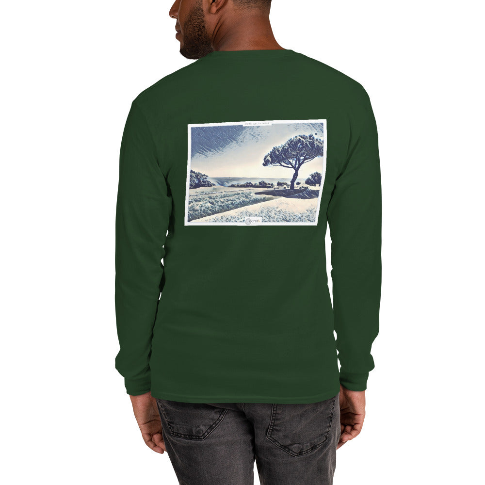 T-shirt à manches longues combinant un design de pin parasol et un fond océanique, reflétant l'harmonie entre nature et mer.