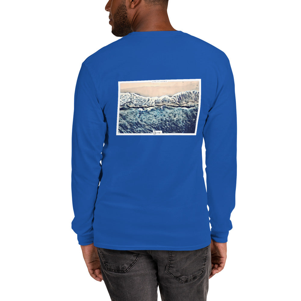 T-shirt en coton, mettant en valeur la beauté des vagues et d'une plage océane à travers une illustration artistique inspirée du Japon.