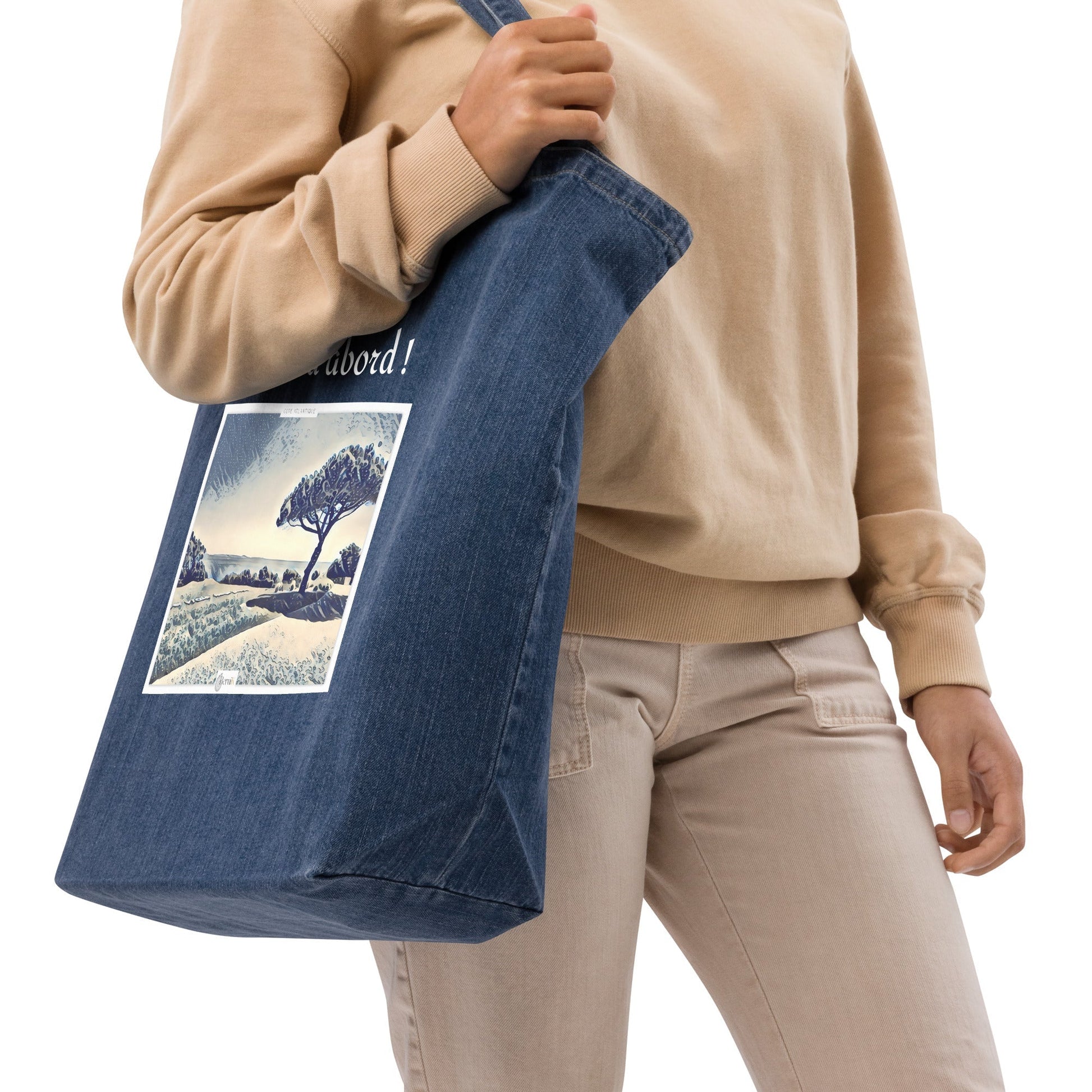 Sac en jean avec illustration d’un pin parasol et de l’océan Atlantique.