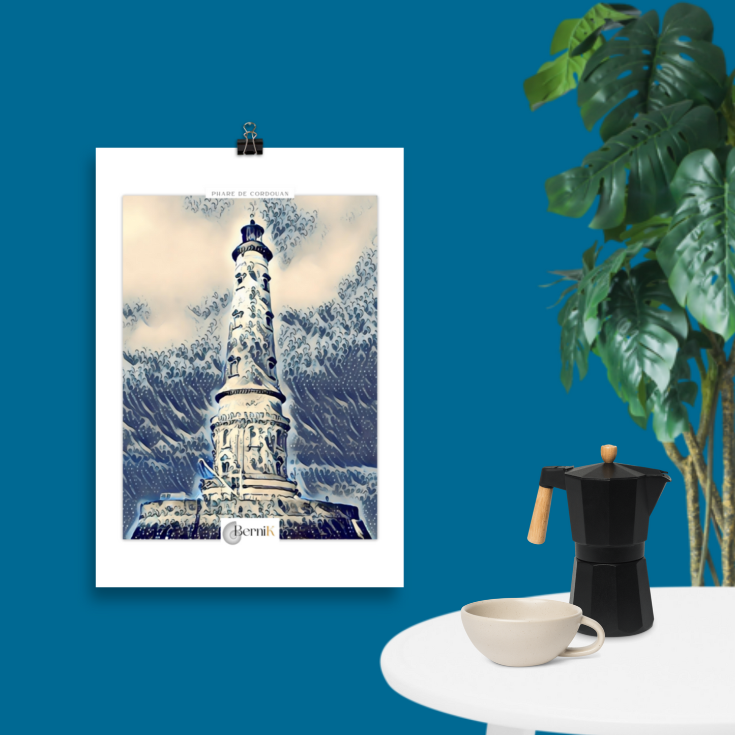 Superbe affiche montrant le phare de Cordouan dans un style d'estampe japonaise bleue et blanche. 