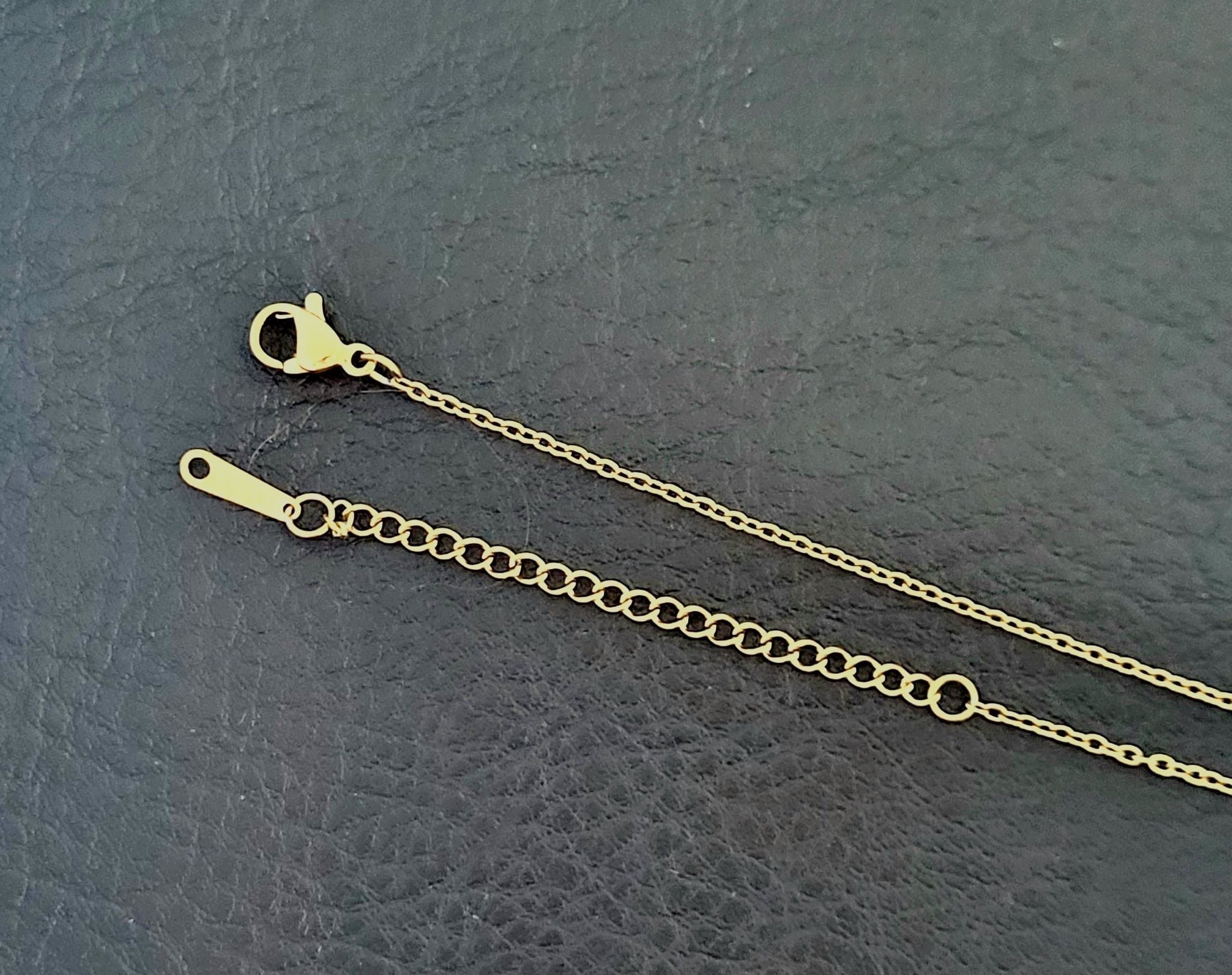 COLLIER CHAîNETTE FIL ROSE SAUMON COQUILLE DOREE NACRE PERLE EAU DOUCE COLLIER CHAîNETTE FIL ROSE SAUMON COQUILLE DOREE NACRE PERLE EAU DOUCE
