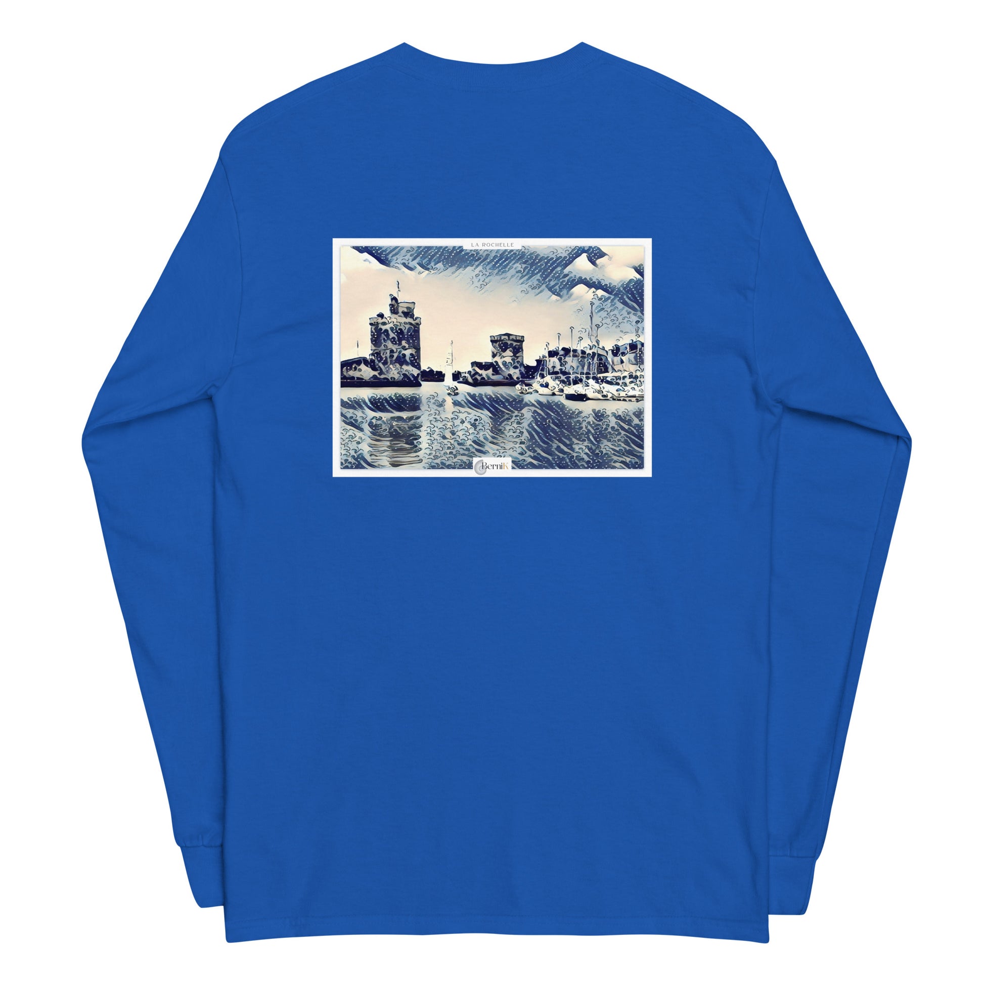 T-shirt en coton de haute qualité, mettant en avant une illustration emblématique du Vieux Port de La Rochelle, dans un style estampe japonaise bleue.