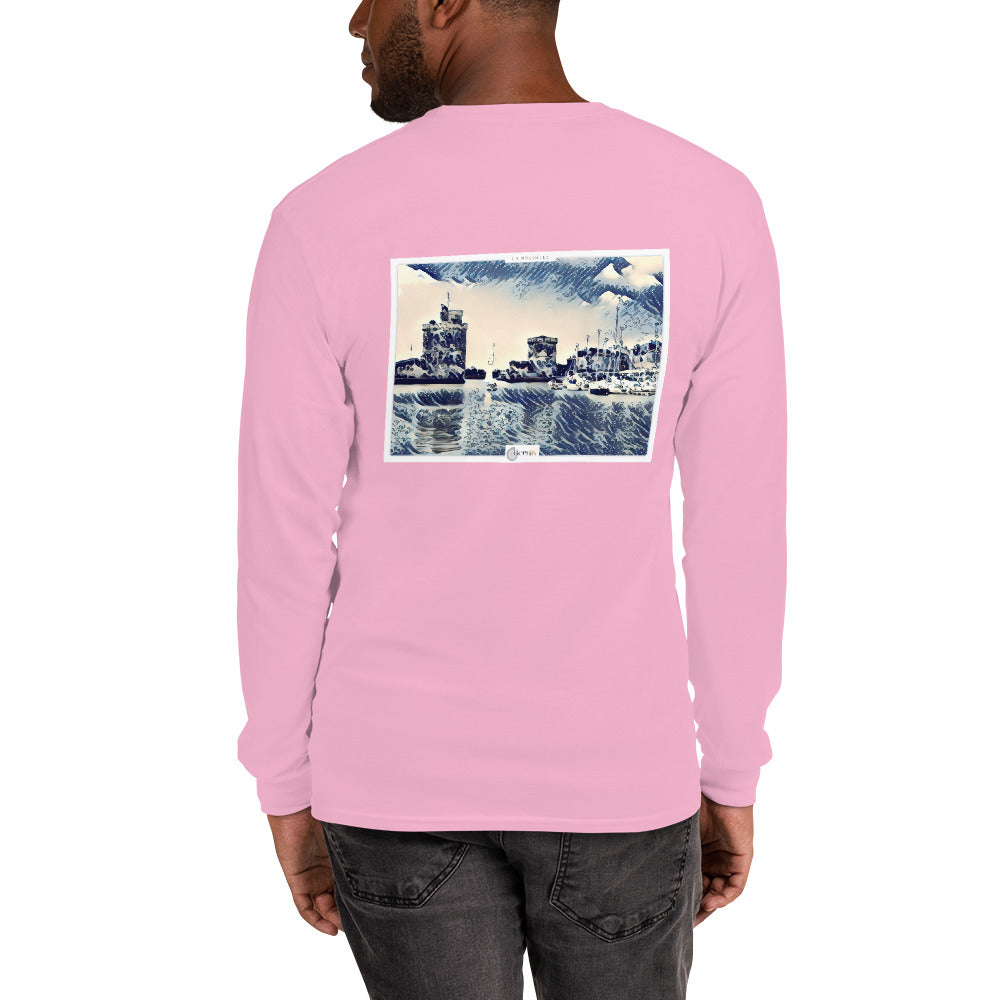 T-shirt unisexe à manches longues en coton de haute qualité, orné d'une illustration du Vieux Port de La Rochelle avec ses tours emblématiques, style estampe japonaise bleue.