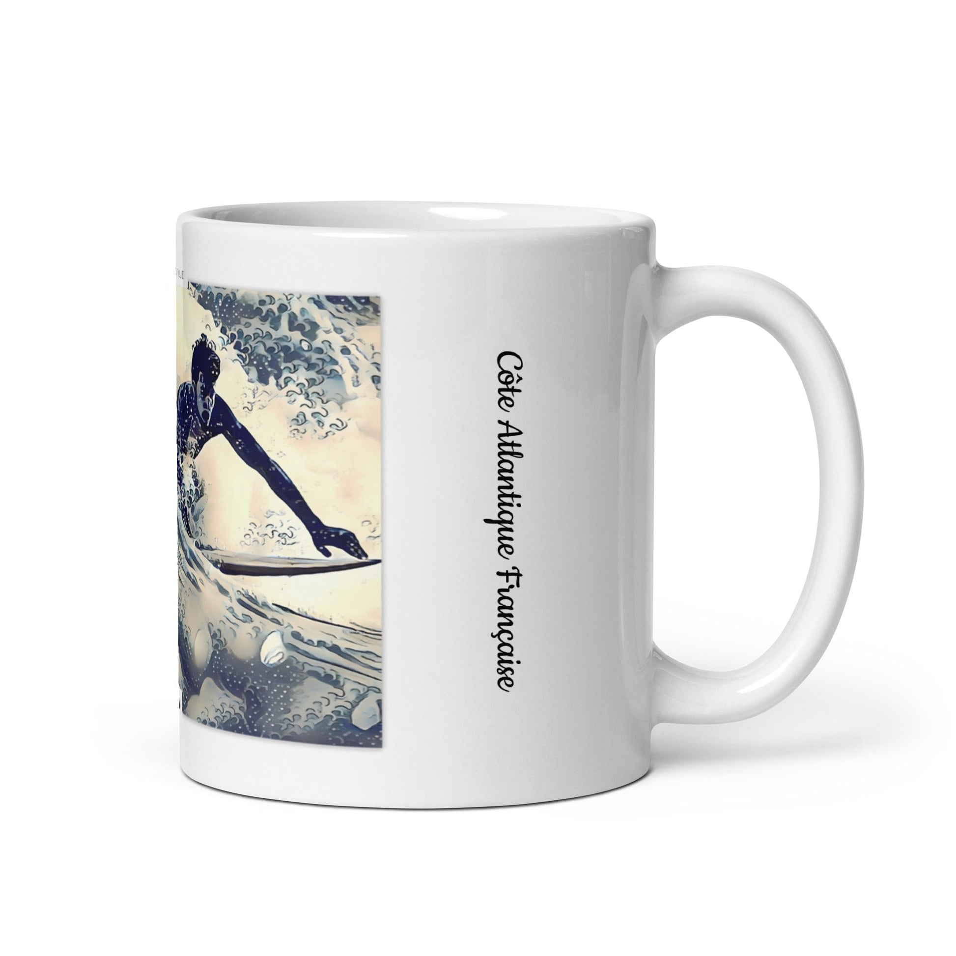 Mug décoré avec une scène dynamique d'un surfeur à Biarritz sur une vague spectaculaire.