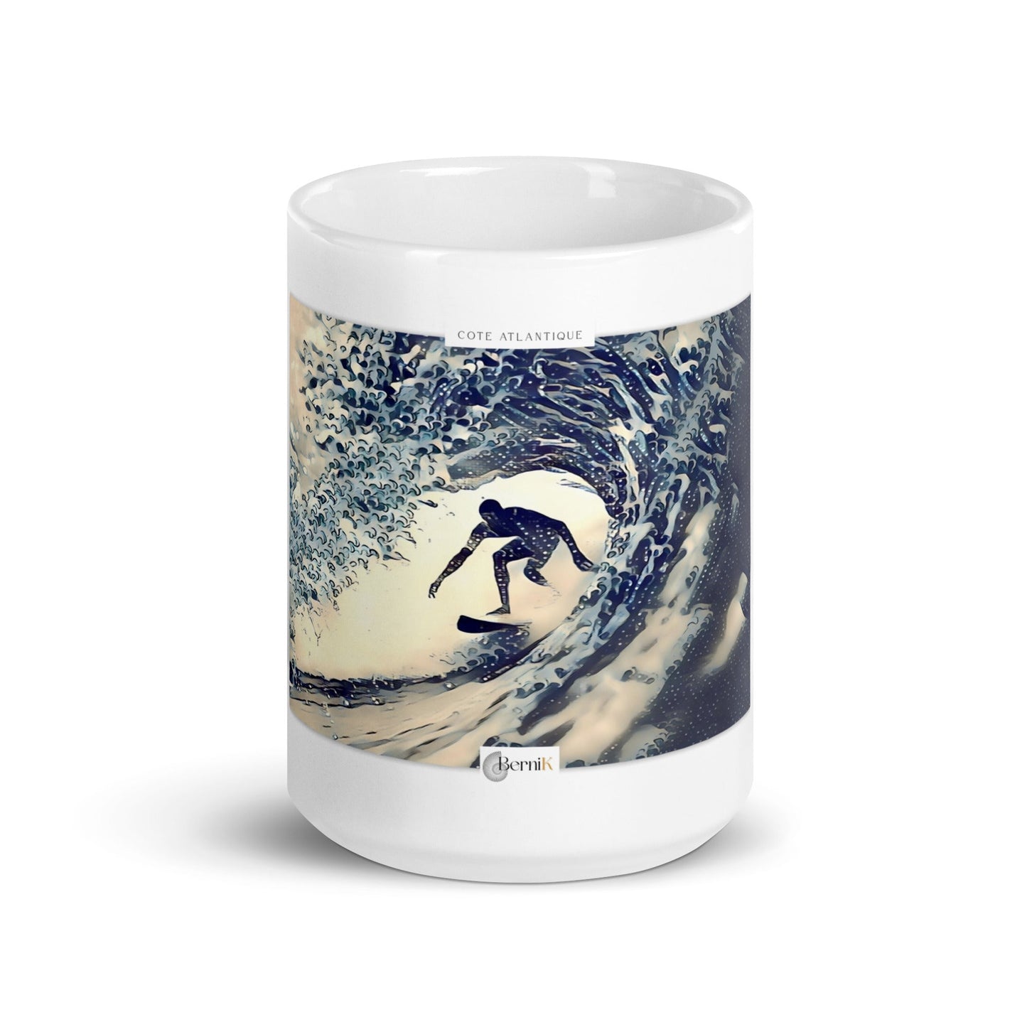 Mug pour les amateurs de surf, avec un surfeur à Cap Breton en pleine action.